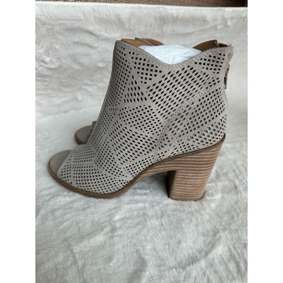 LUCKY BRAND Womens Gray Booties - Picture 2 of 5